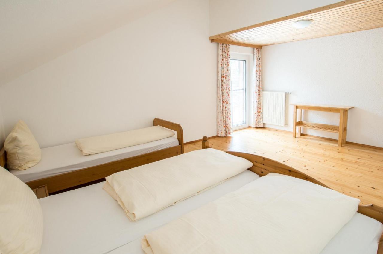 Familienferienhof Stabauer Zell am Moos Exterior foto