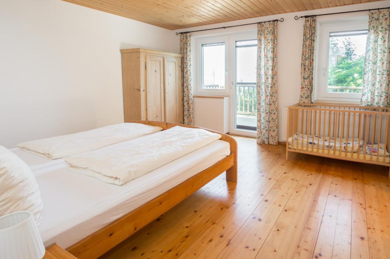 Familienferienhof Stabauer Zell am Moos Exterior foto