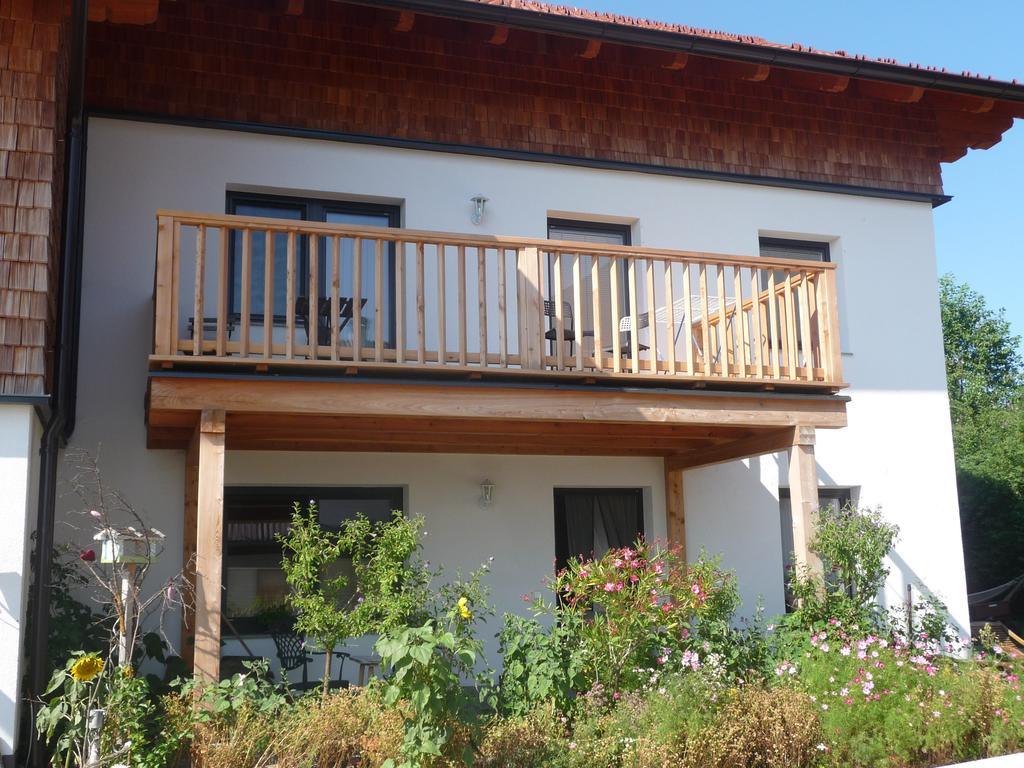 Familienferienhof Stabauer Zell am Moos Exterior foto